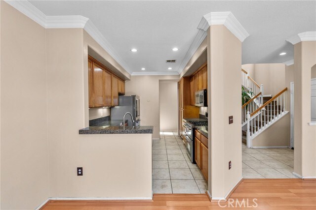 Building Photo - 9447 Hendrix Ln