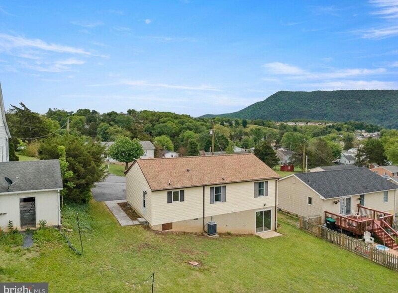 Building Photo - 363 Crim Dr