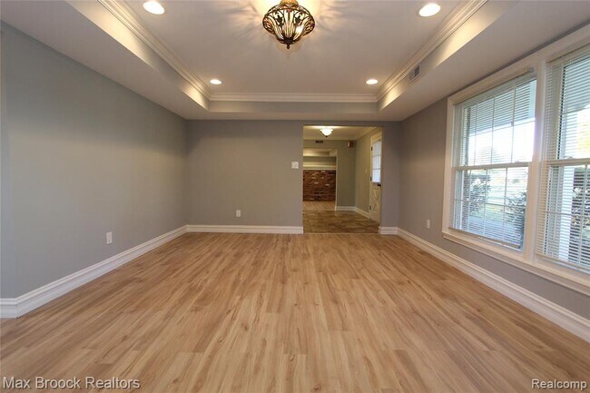 Building Photo - 30024 Beacontree St