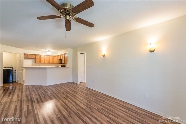 Building Photo - 1381 Millbrook Trail