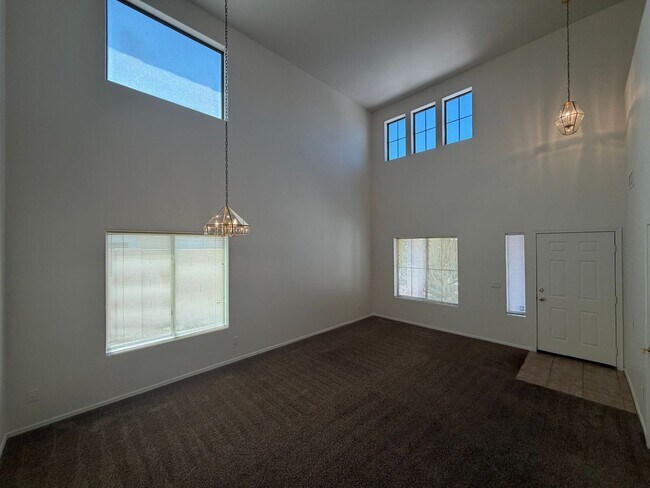 Building Photo - 6631 S 18th Ln
