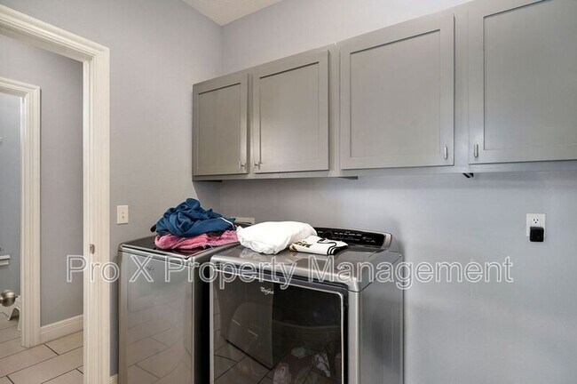 Building Photo - 6020 S McCann Ave