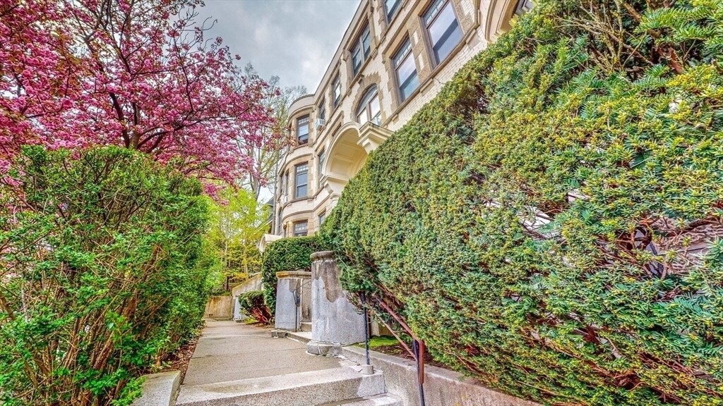 Building Photo - 33 Westbourne Ter