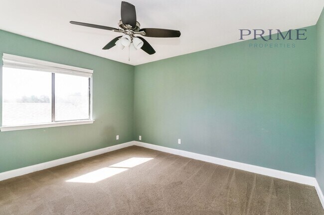 Building Photo - Amazing Austin condo!