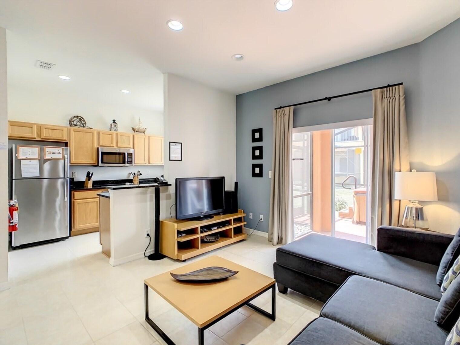 Building Photo - 2730 Coupe St