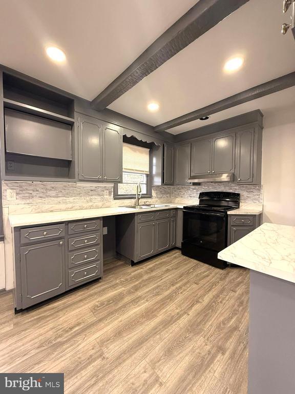 Building Photo - 17727 Crest Dr