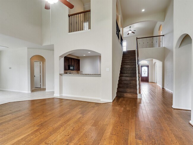 Building Photo - 28006 Hollyfare Drive