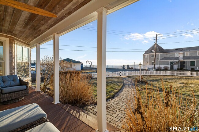 Building Photo - 5 Middle Beach Rd