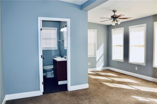 Building Photo - 1526 Childress Dr SW