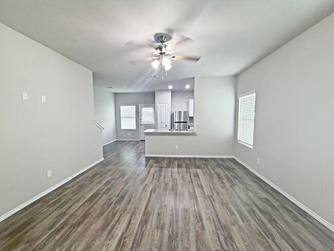 Building Photo - 254 Marigold Pl