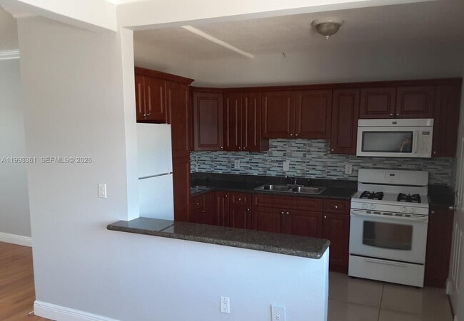 Building Photo - 755 83rd St