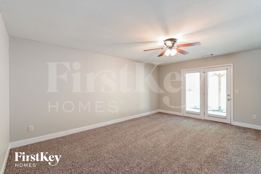 Building Photo - 1417 Greenridge Way