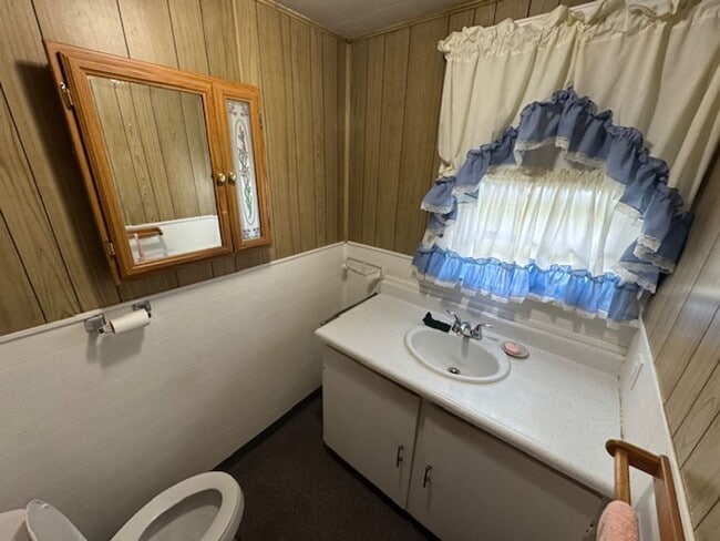 Building Photo - 3 Bedroom in Plains