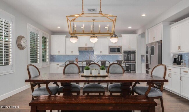 Building Photo - 947 W Kaibab Dr