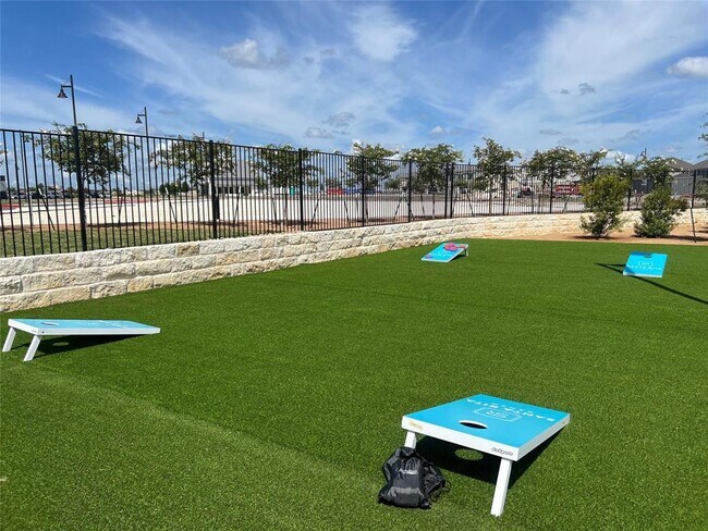 Building Photo - 505 Los Olives Ln