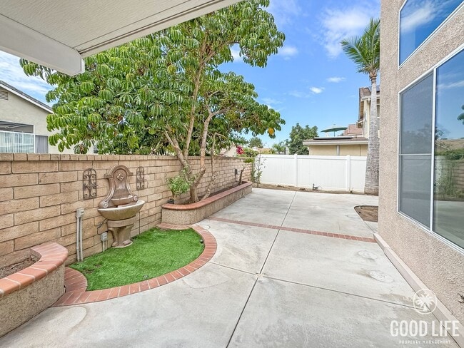 Building Photo - Immaculate 4Bd/2.5Ba Spacious Home with NE...