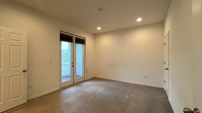Building Photo - 7670_BOWERY_DRIVE