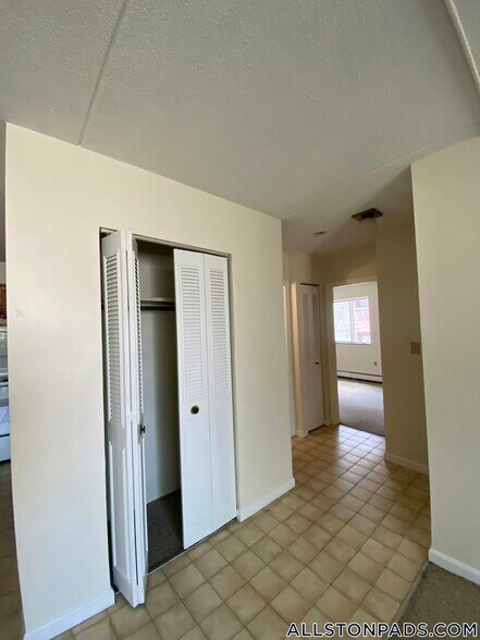 Building Photo - 80 Gardner St