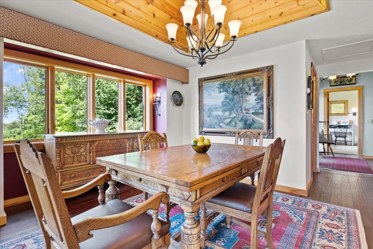 Building Photo - 682 Ski Valley Rd