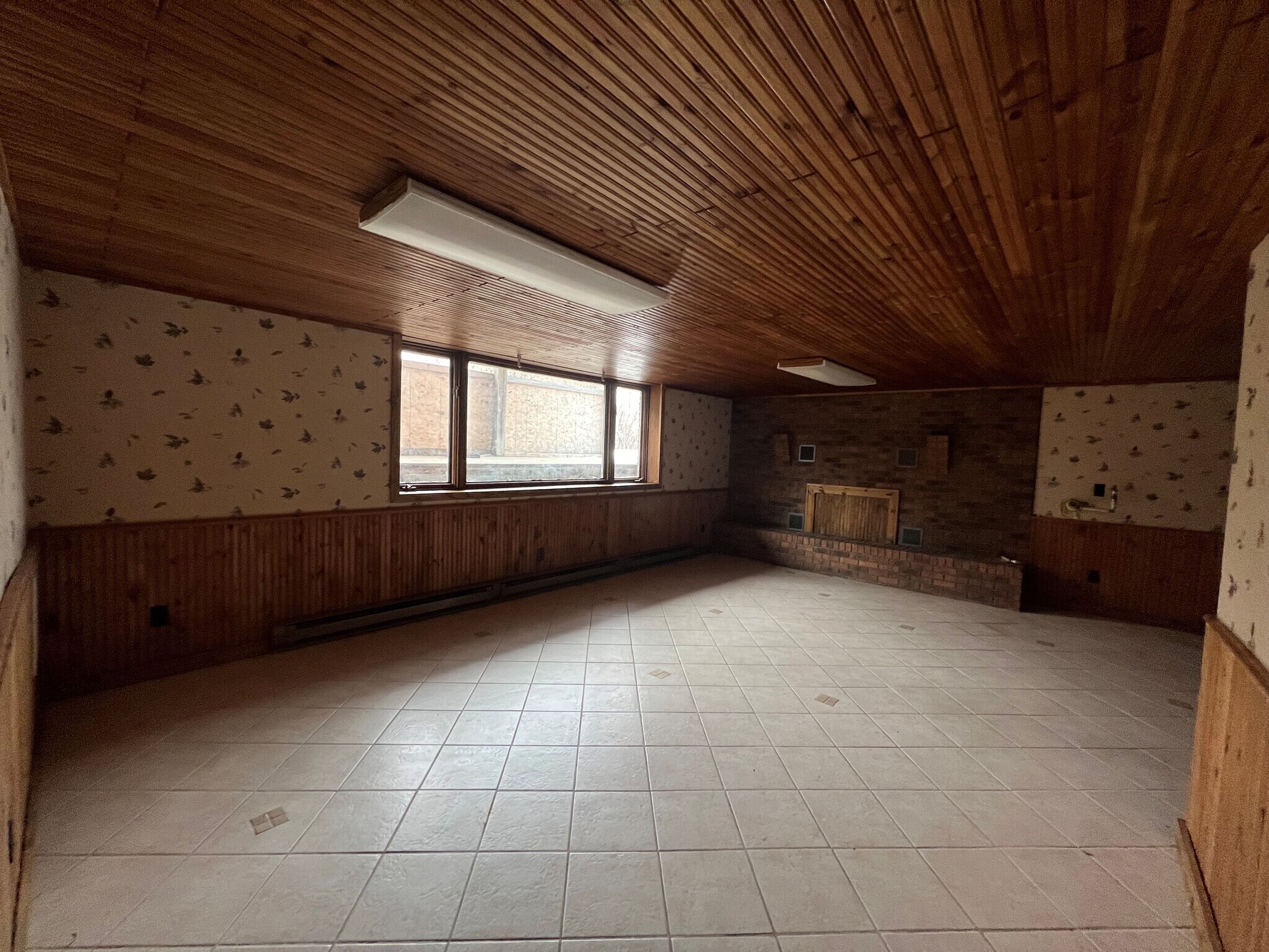 Building Photo - 14889 65th Ave NW