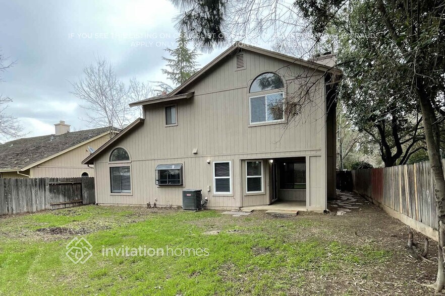 Building Photo - 8186 Devon Park Ct