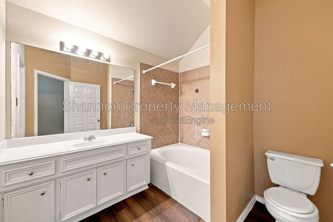 Building Photo - 16551 Pentonshire Ln
