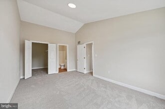 Building Photo - 7822 Rolling Vista Ct