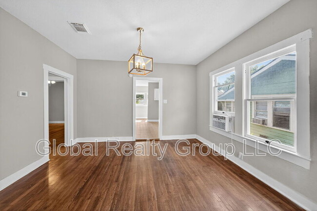 Building Photo - 514 Hammond Ave