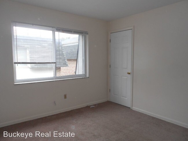 Building Photo - 106 E Lane Ave