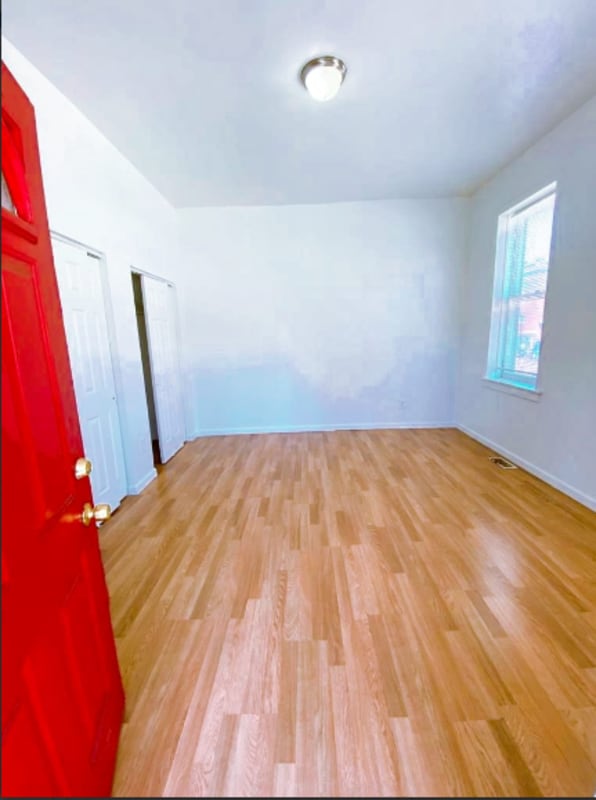 Building Photo - 2831 Iowa Ave