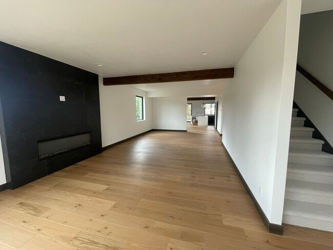 Building Photo - Whitefish Landing Town House