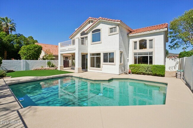 Building Photo - 5953 W Aurora Dr