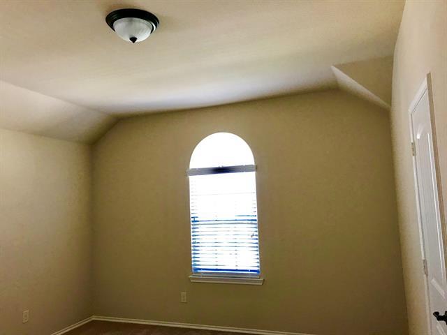 Building Photo - 216 Rugby Ln