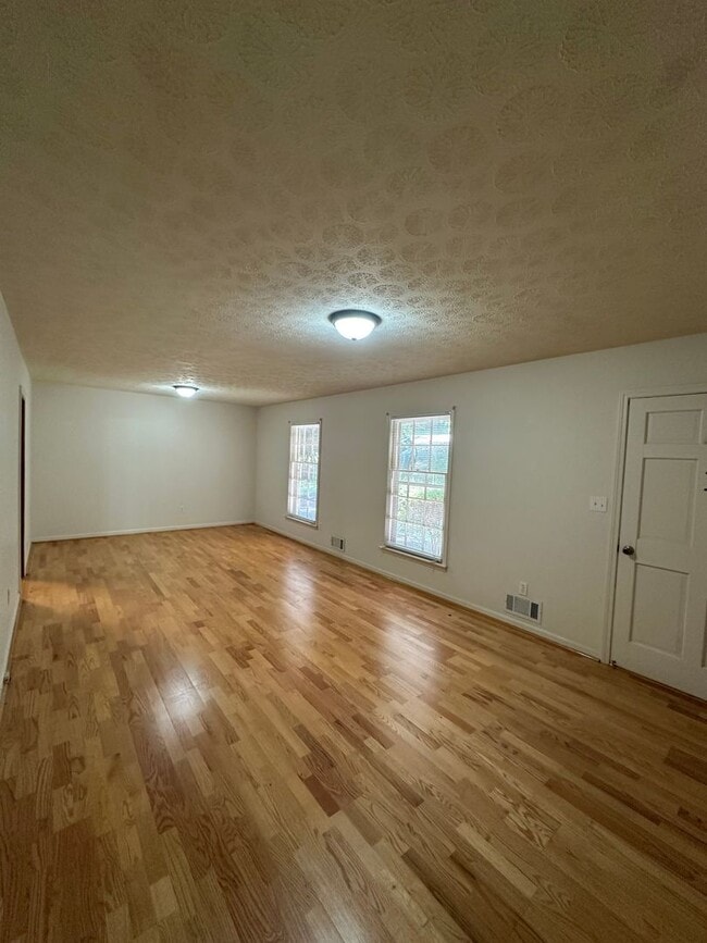 Building Photo - 375 Segrest Cir