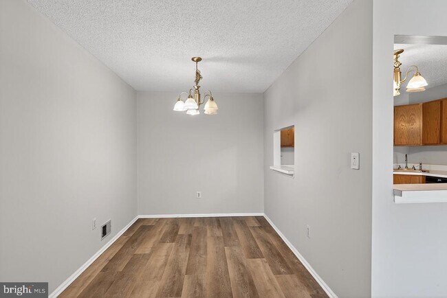 Building Photo - 41 Rickard Ct