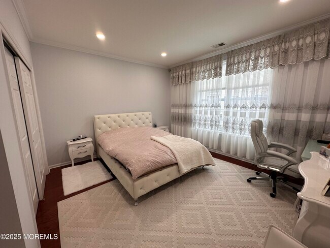 Building Photo - 112 Regency Ct