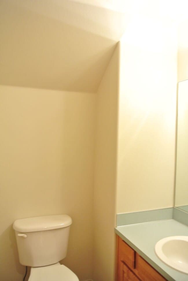 Building Photo - Spacious 3 bedroom in SE Albany