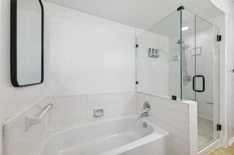 Building Photo - 15221 Berry Trail