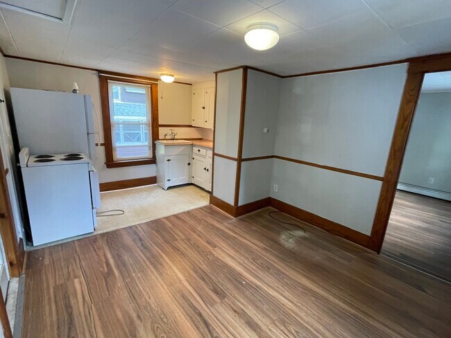 Building Photo - 135 Penobscot St