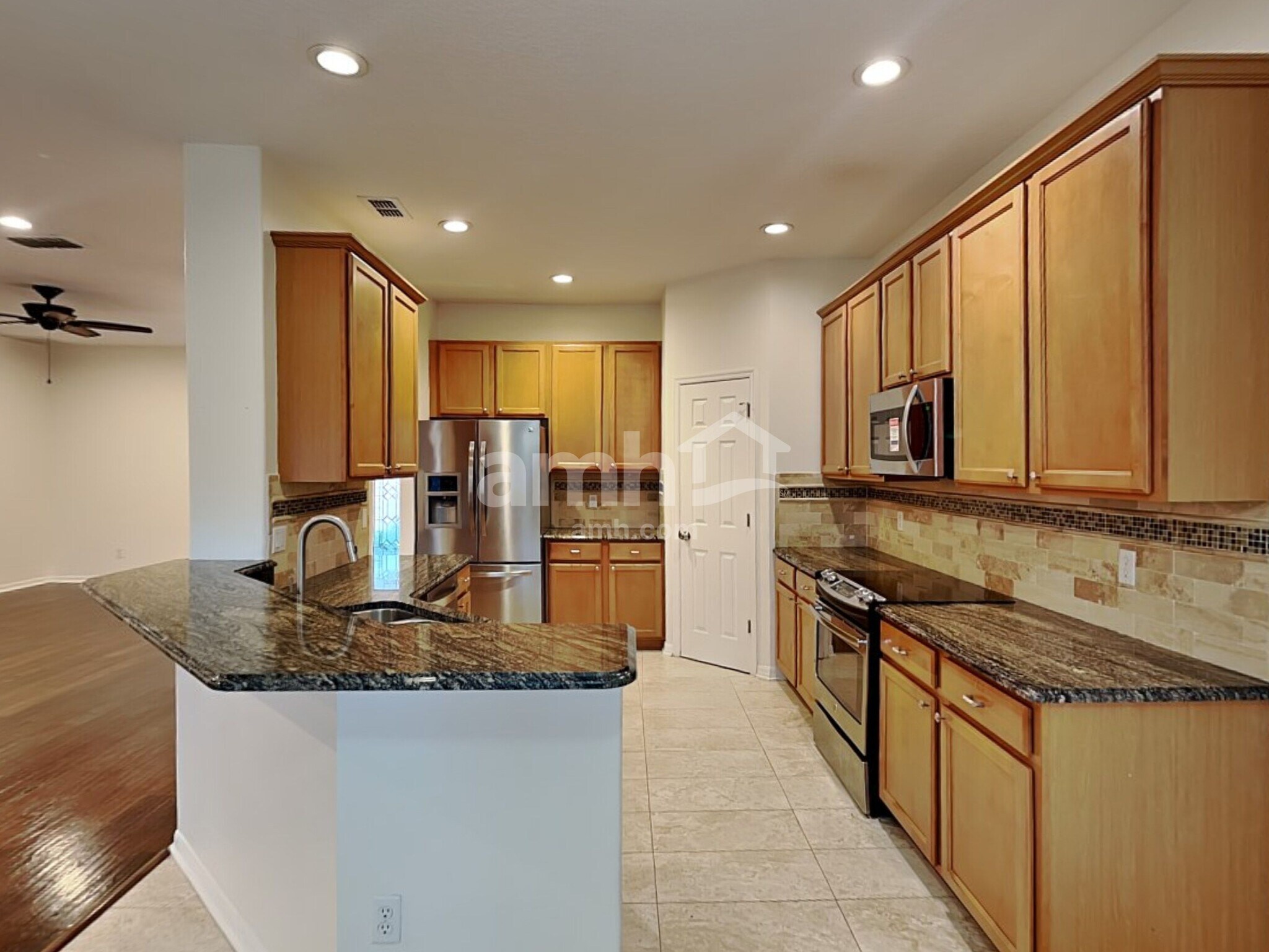 Building Photo - 879 Moonluster Dr