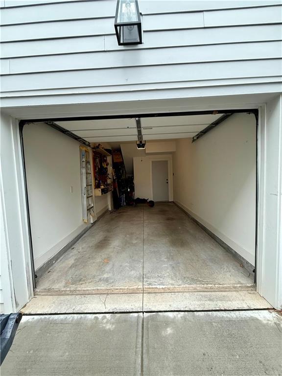 Building Photo - 1276 Longreen Ter NW