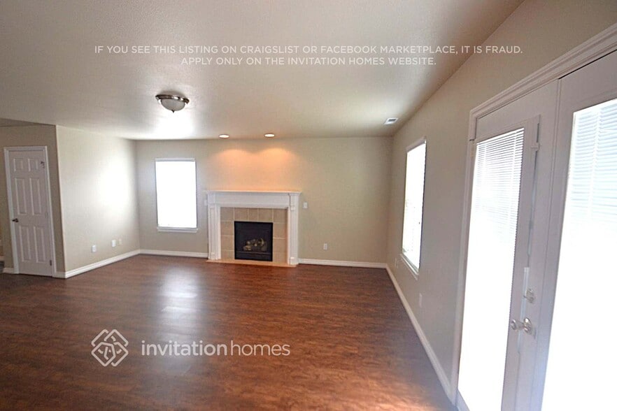 Building Photo - 15014 95th Ave E