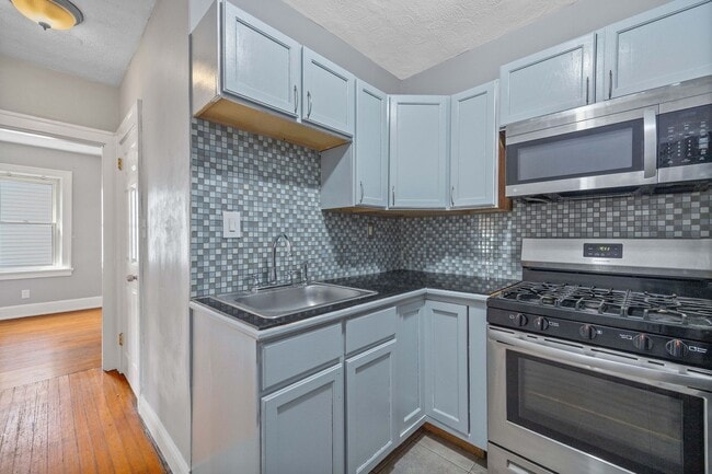 Building Photo - BRIDGETOWN - Charming 2+ Bed 2 Bath w 1 Ca...