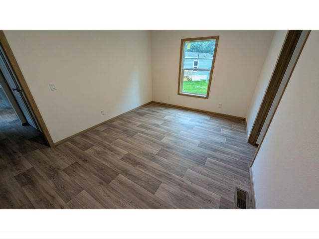 Building Photo - 156 Lynn Ln