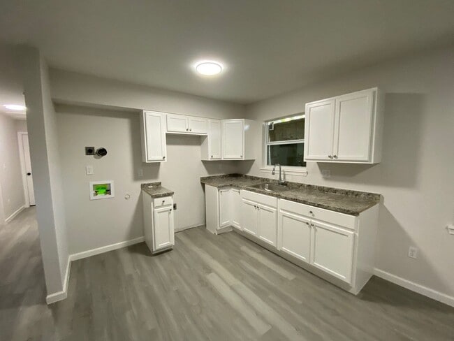 Building Photo - 4644 Huckleberry Cove