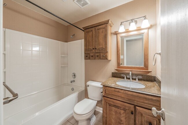 Building Photo - 25% OFF FIRST MONTH'S RENT WITH 12 MONTH LEASE! Lovely 3 bedroom, 2 bath home in Harriet Creek Ra...