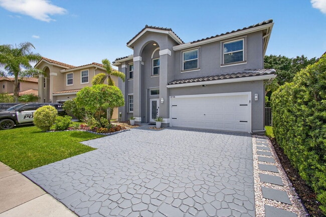 Building Photo - 3738 Old Lighthouse Cir