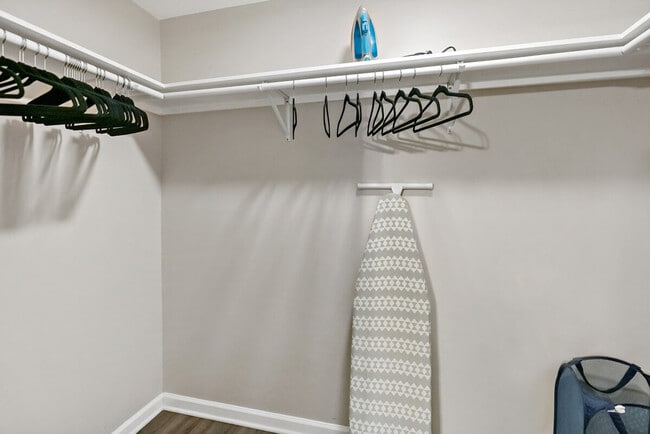 Building Photo - 2021 Washington Blvd