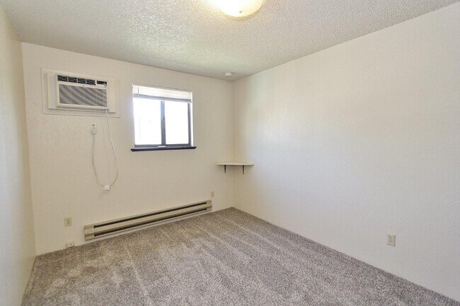 Building Photo - 4845 W Targee St