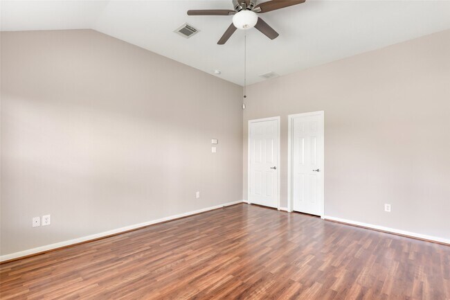 Building Photo - 20787 Oakhurst Park Dr